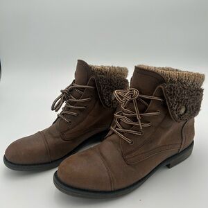 Cliffs White Mountain Womens Brown Fold-Over Boots